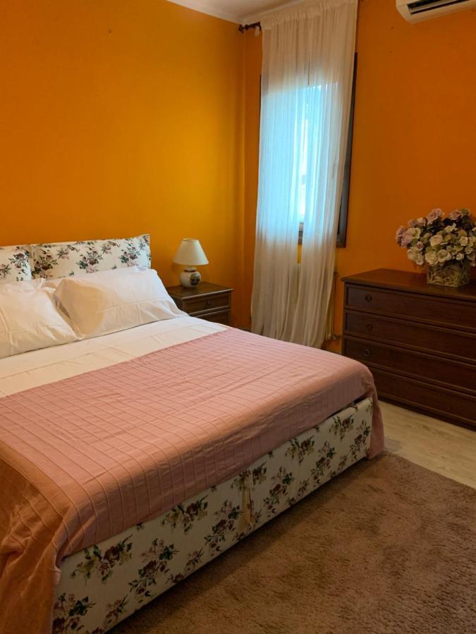 Casa Serenella B&B - Casa Vacanze 피아촐라 술 브렌타 외부 사진