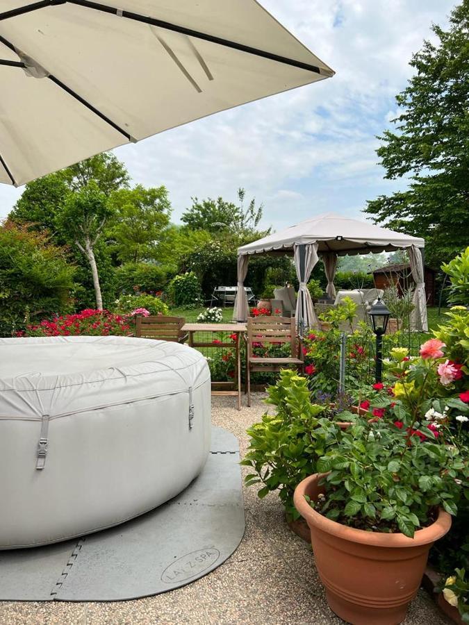 Casa Serenella B&B - Casa Vacanze 피아촐라 술 브렌타 외부 사진